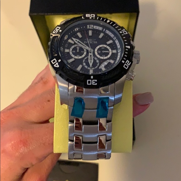 Invicta - Picture 4 of 4